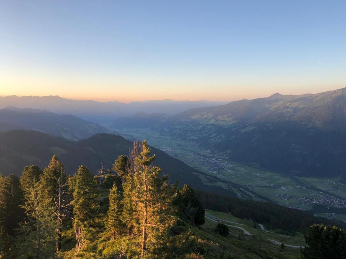 Haus Sonnenschein Apartamento Hart im Zillertal Exterior foto