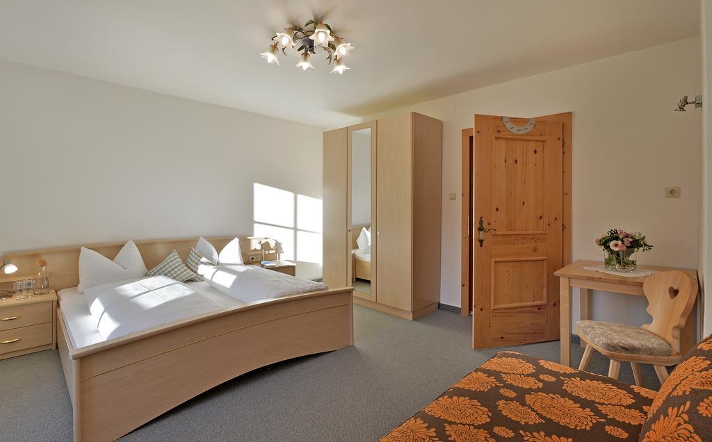 Haus Sonnenschein Apartamento Hart im Zillertal Quarto foto